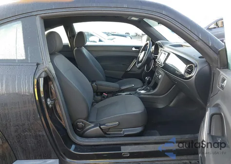 2013 Volkswagen Beetle 2.5L Entry z USA, uszkodzony, nr VIN 3VWFP7AT8DM663369